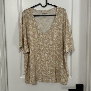 Slouchy American eagle tee